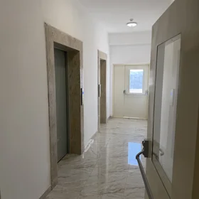 In Baku nan m² apartment is for sale - Image 6