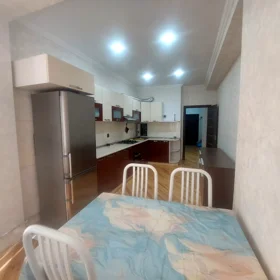 In Baku 85.0 m² apartment is for rent - Image 5