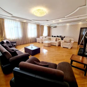 In Baku 178.0 m² apartment is for sale - Image 6