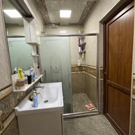 In Baku 110.0 m² apartment is for rent - Image 9