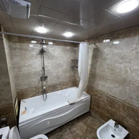In Baku 90.0 m² apartment is for rent - Image 5