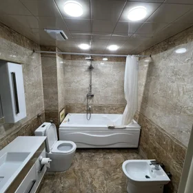 In Baku 90.0 m² apartment is for rent - Image 8