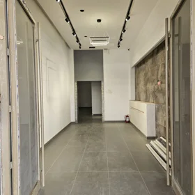 In Baku 166.0 m² apartment is for sale - Image 3