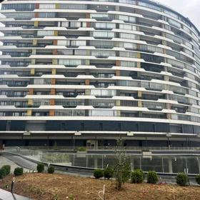 In Baku 166.0 m² apartment is for sale - Image 8