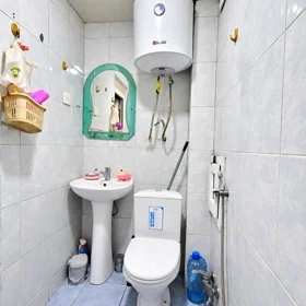 In Baku 65.0 m² apartment is for sale - Image 10
