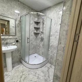 In Baku 150.0 m² apartment is for rent - Image 7