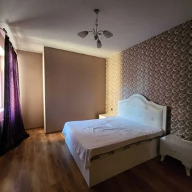 In Baku 80.0 m² apartment is for rent - Image 2