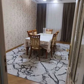 In Baku 92.0 m² apartment is for rent - Image 2
