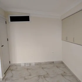 In Binəqədi rayonu 110.0 m² apartment is for sale - Image 3
