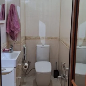 In Baku 110.0 m² apartment is for sale - Image 4