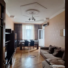 In Baku 110.0 m² apartment is for sale - Image 7