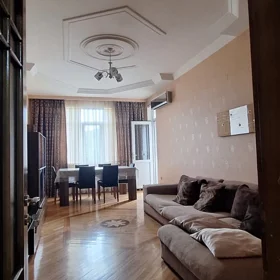 In Baku 110.0 m² apartment is for sale - Image 8