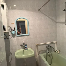 In Baku 80.0 m² apartment is for sale - Image 9