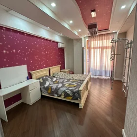 In Baku 170.0 m² apartment is for rent - Image 2