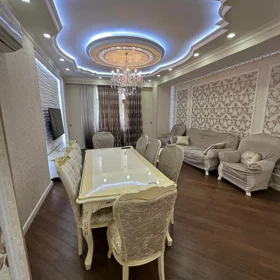 In Baku 170.0 m² apartment is for rent - Image 3