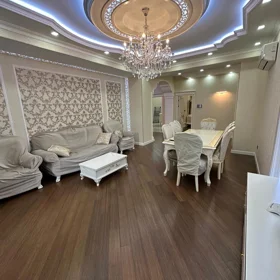 In Baku 170.0 m² apartment is for rent - Image 5