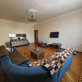 In Baku 150.0 m² house with 5.0 rooms is for sale - Image 2