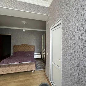 In Binəqədi rayonu 250.0 m² house with 5.0 rooms is for sale - Image 5