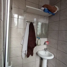 In Binəqədi rayonu 250.0 m² house with 5.0 rooms is for sale - Image 7