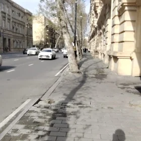 In Baku 90.0 m² apartment is for rent - Image 7