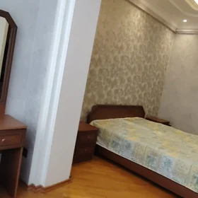 In Baku 90.0 m² apartment is for rent - Image 10