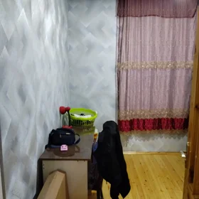 In Khirdalan 70.0 m² house with 3.0 rooms is for sale - Image 8