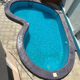 In Səbail rayonu 300.0 m² house with 4.0 rooms is for rent - Image 2