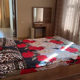 In Səbail rayonu 300.0 m² house with 4.0 rooms is for rent - Image 4