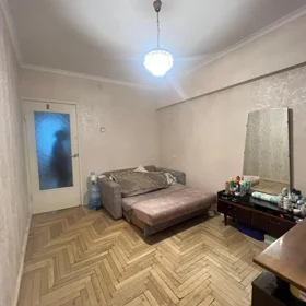 In Baku 100.0 m² apartment is for sale - Image 4