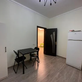 In Baku 70.0 m² apartment is for rent - Image 10