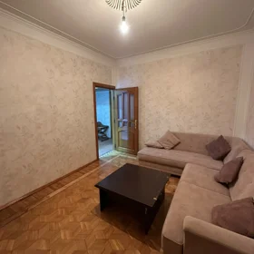 In Baku 90.0 m² apartment is for rent - Image 3