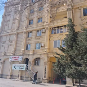 In Baku 75.0 m² apartment is for sale - Image 10
