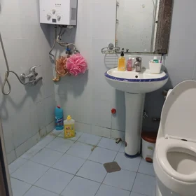 In Binəqədi rayonu 71.0 m² apartment is for sale - Image 2