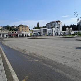 In Binəqədi rayonu 71.0 m² apartment is for sale - Image 4