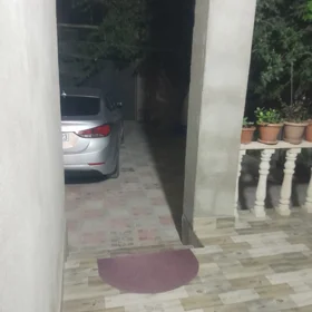 In Baku 120.0 m² house with 4.0 rooms is for sale - Image 2