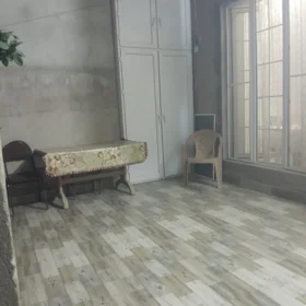 In Baku 120.0 m² house with 4.0 rooms is for sale - Image 3