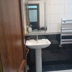 In Baku 120.0 m² house with 4.0 rooms is for sale - Image 6