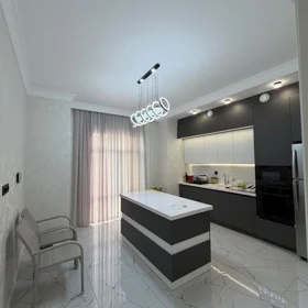 In nan 350.0 m² house with 7.0 rooms is for sale - Image 2