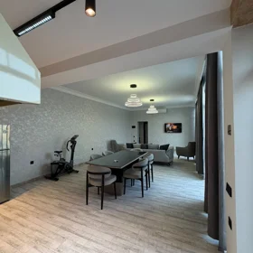 In nan 350.0 m² house with 7.0 rooms is for sale - Image 10