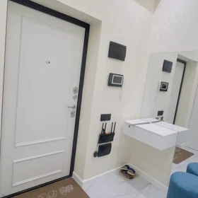 In Baku 90.0 m² apartment is for rent - Image 2