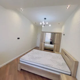 In Baku 90.0 m² apartment is for rent - Image 7