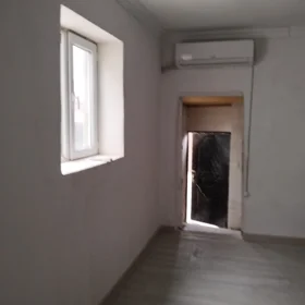 In Binəqədi rayonu 75.0 m² house with 2.0 rooms is for sale - Image 4