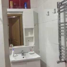 In Khirdalan 70.0 m² apartment is for rent - Image 6