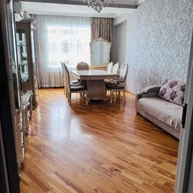 In Səbail rayonu 101.0 m² apartment is for sale - Image 2