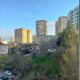 In Baku 141.0 m² apartment is for sale - Image 2