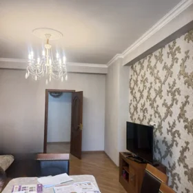 In Baku 141.0 m² apartment is for sale - Image 3