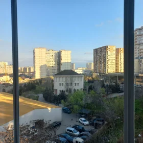 In Baku 141.0 m² apartment is for sale - Image 9
