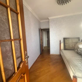 In Baku 65.0 m² apartment is for rent - Image 3