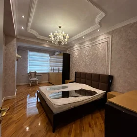In Baku 134.0 m² apartment is for sale - Image 7