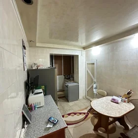 In Baku 107.0 m² apartment is for sale - Image 9